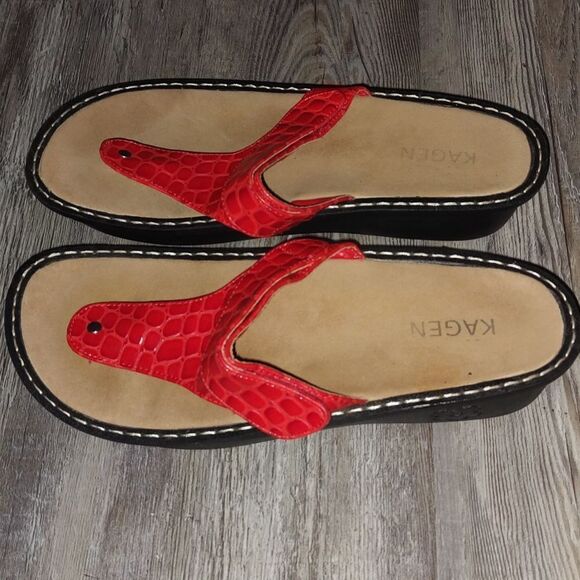 Kagen Red Platform Thong Sandal Size 11 NWOT - Picture 3 of 8
